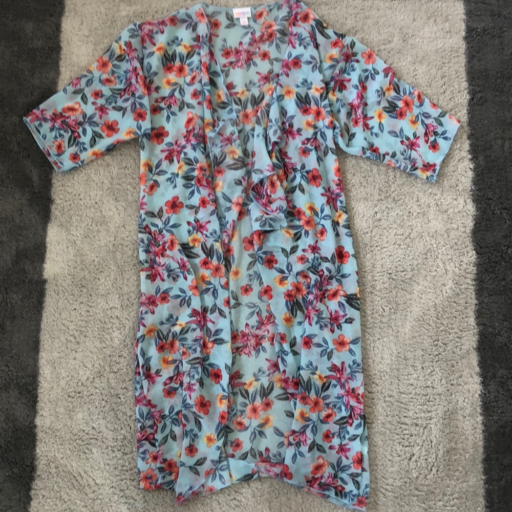 Lularoe Shirley Kimono Small